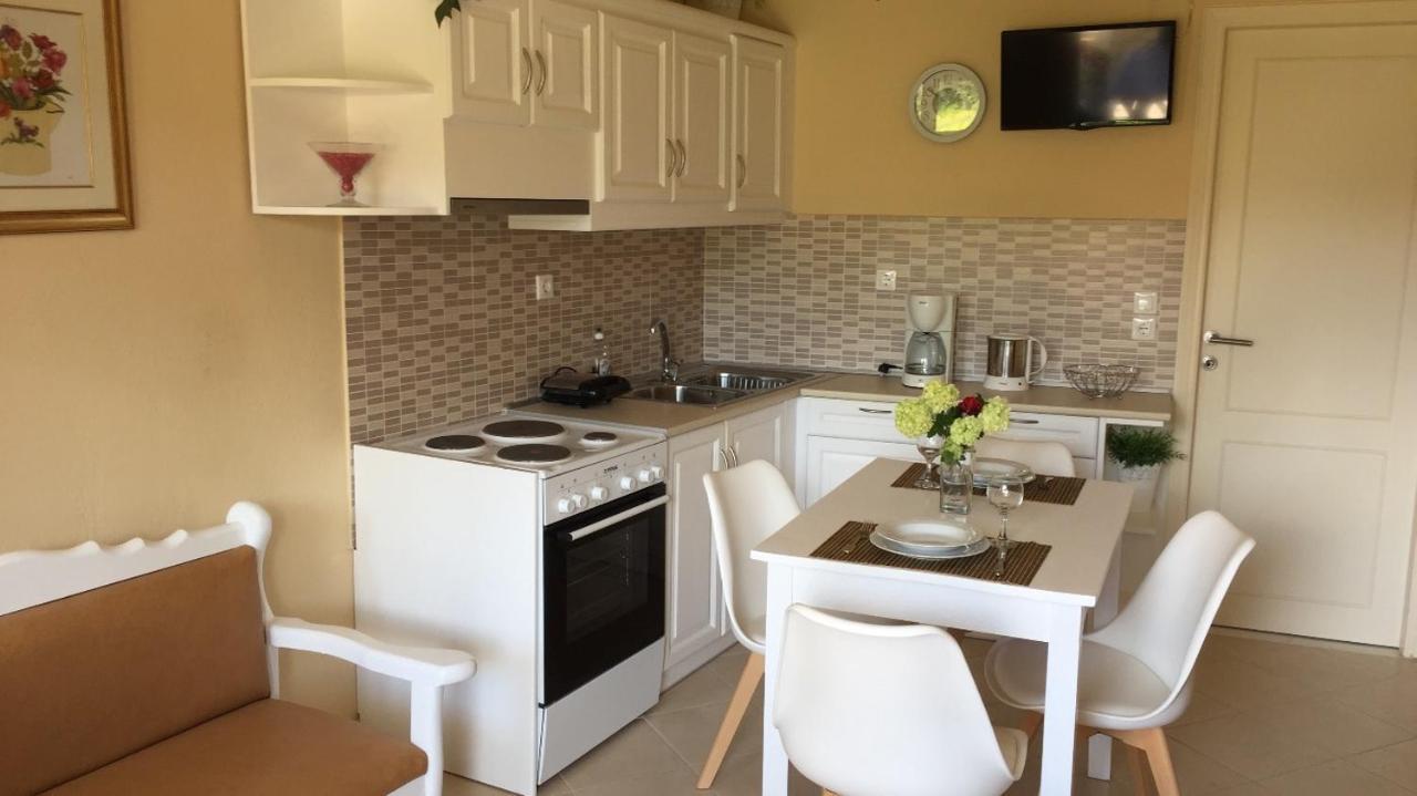 Villa Tina Country Beach Apartments Ахарави Екстериор снимка